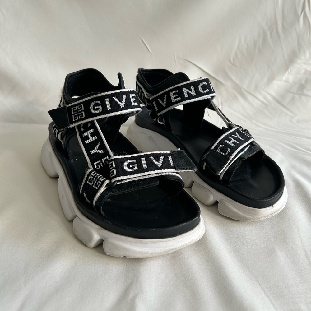 Givenchy Trail Sport Strap Sandals Sz 6